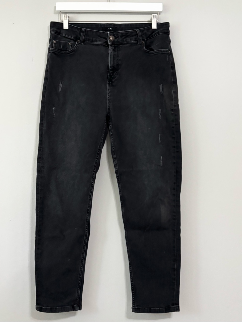 RUTI Black Skinny Slight Distressed Ankle Jeans